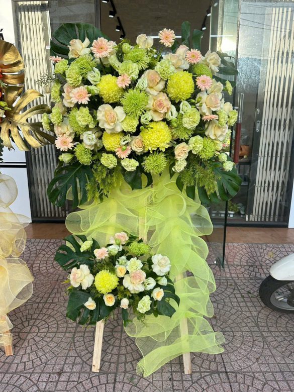 Hoa khai trương K17